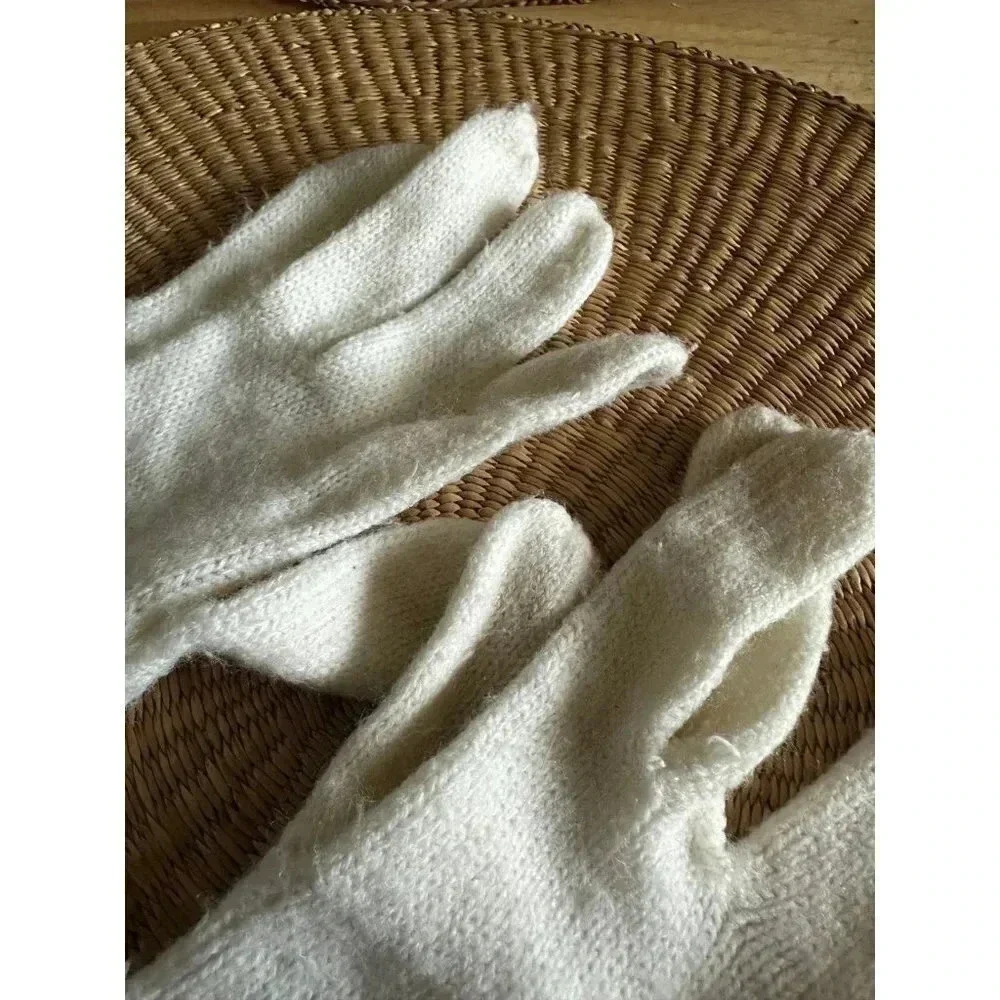New York & Company White Gloves